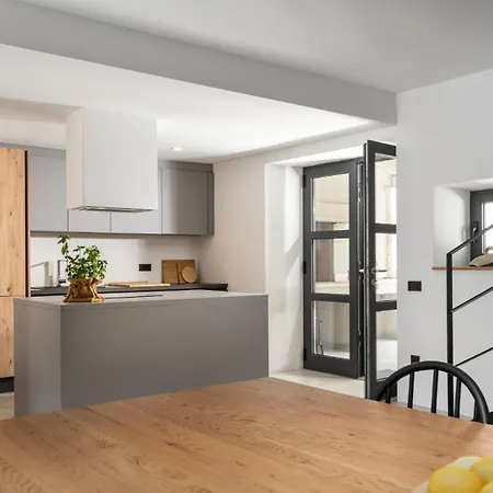 Modern Molindrio With Pool In Villa Poreč