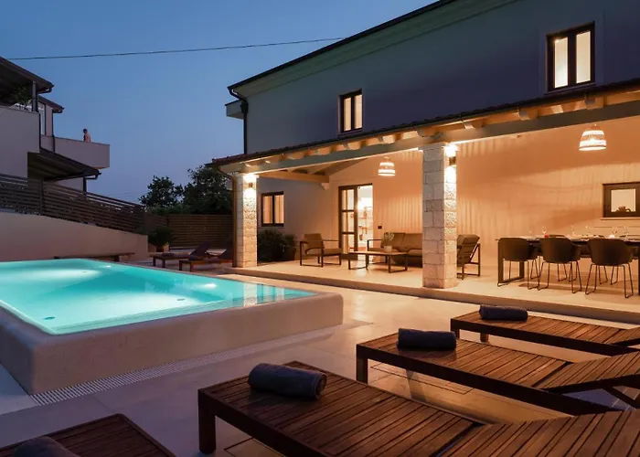 Modern Molindrio With Pool In ヴィラ