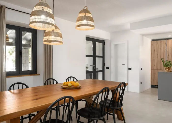 Modern Molindrio With Pool In Villa *