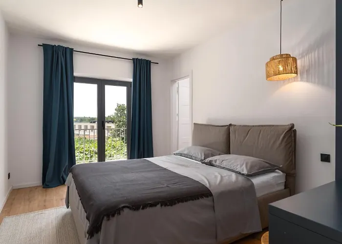 Modern Molindrio With Pool In * ポレッチ