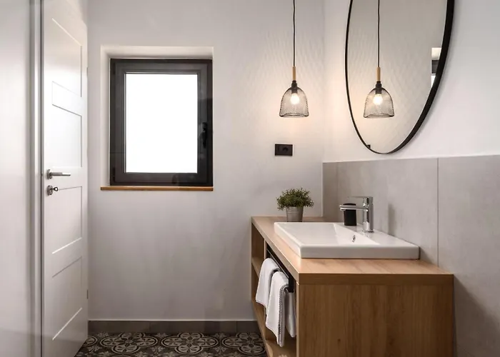 Modern Molindrio With Pool In * ポレッチ