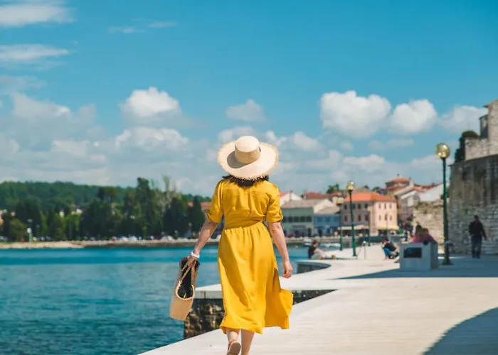 Modern Molindrio With Pool In Вілла Пореч