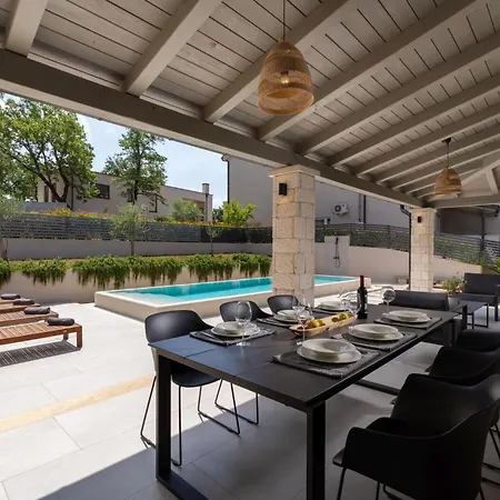 Modern Molindrio With Pool In