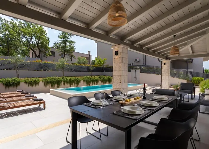 Modern Molindrio With Pool In